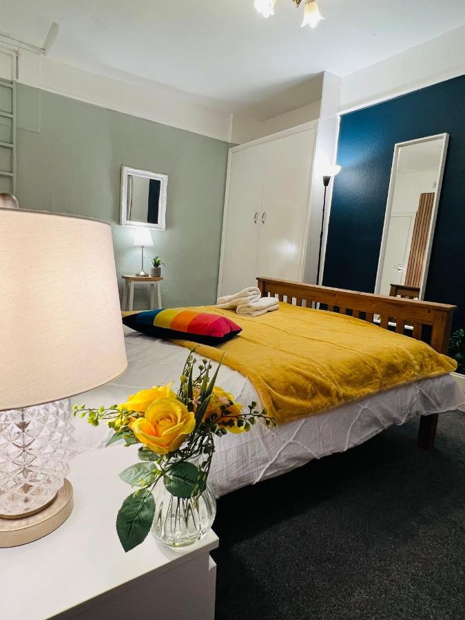 2-Bedroom Plus Living Room Flats Near Edgware Road Londra Dış mekan fotoğraf
