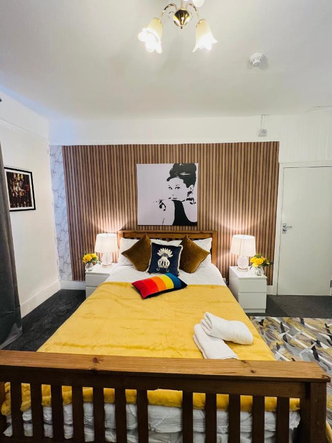 2-Bedroom Plus Living Room Flats Near Edgware Road Londra Dış mekan fotoğraf