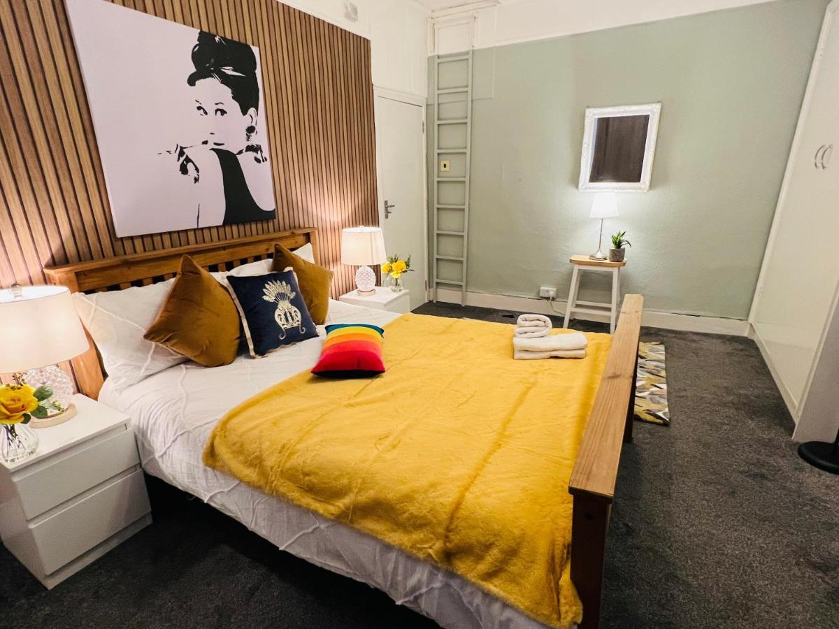 2-Bedroom Plus Living Room Flats Near Edgware Road Londra Dış mekan fotoğraf