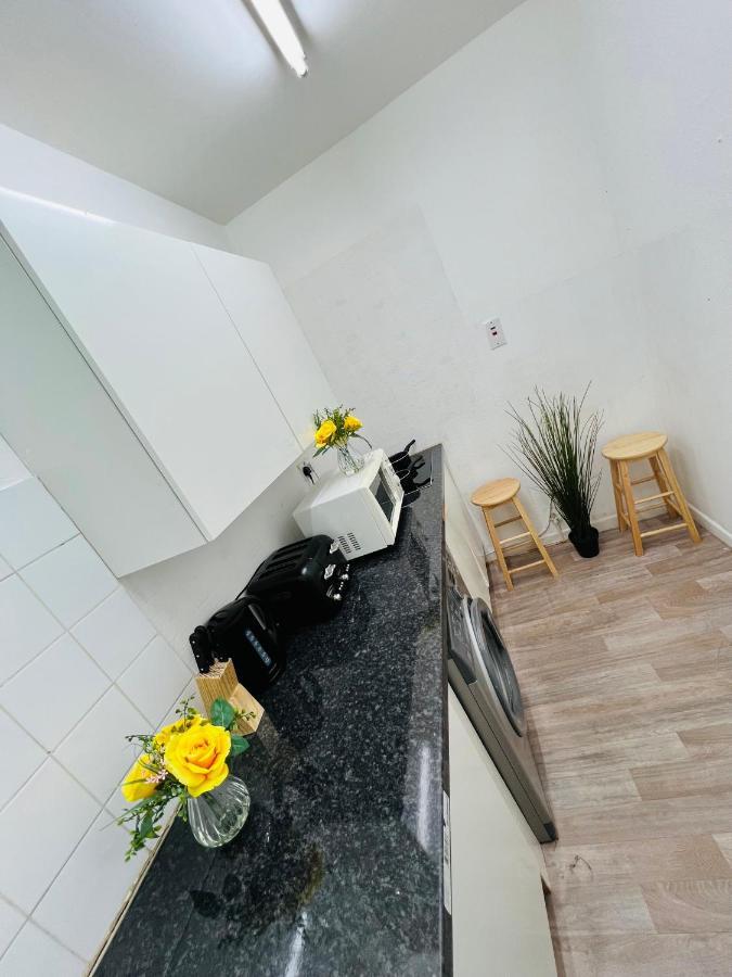 2-Bedroom Plus Living Room Flats Near Edgware Road Londra Dış mekan fotoğraf
