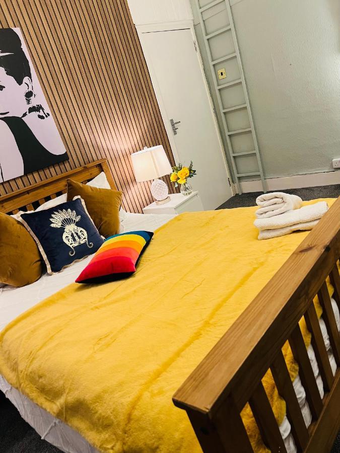 2-Bedroom Plus Living Room Flats Near Edgware Road Londra Dış mekan fotoğraf